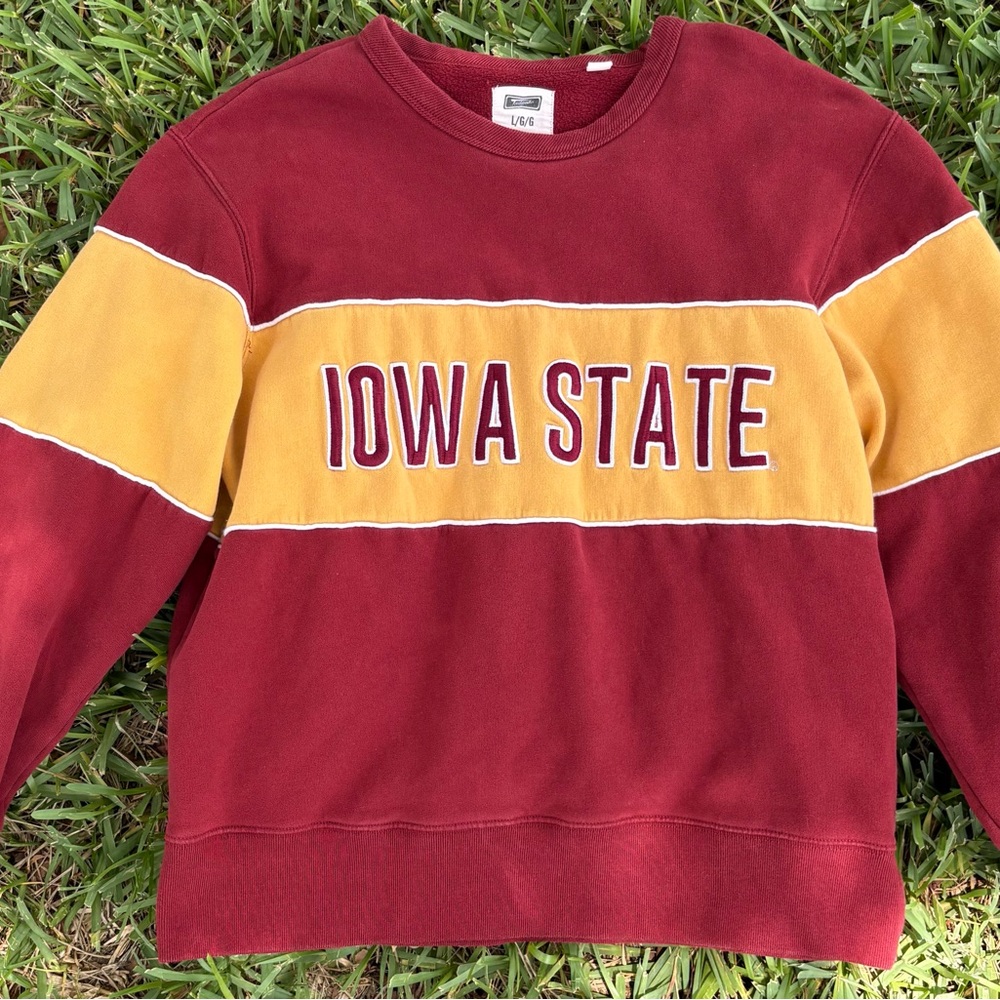 Vintage Iowa State Embroidered Sweatshirt